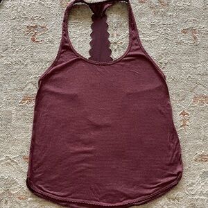 Lululemon racerback swing tank. Size 6
